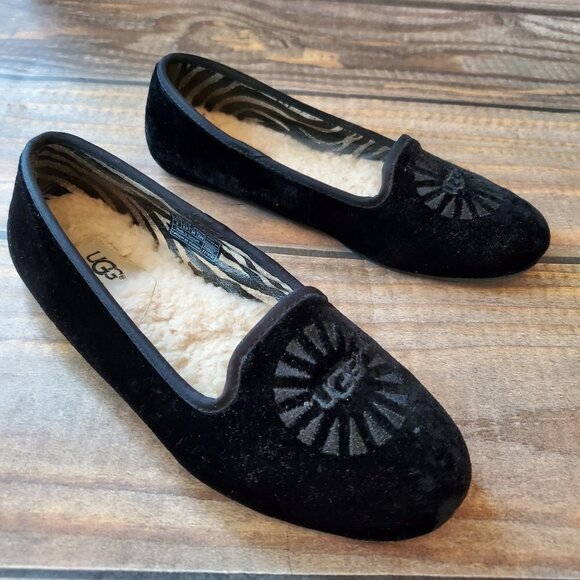 UGG Australia Black Alloway Suede Loafer Flats 36 - Picture 1 of 3